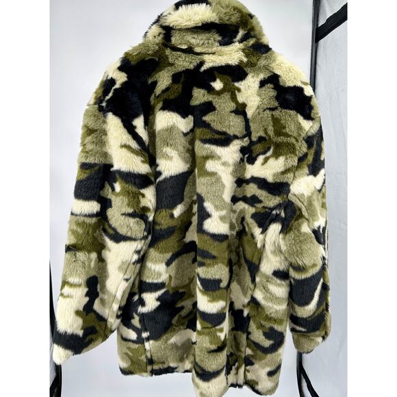Pam & Gela Camo‎ Faux Fur Coat M/L $595 - Picture 8 of 16